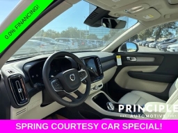 Volvo XC40 Plus B4 FWD 2026