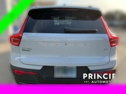 Volvo XC40 Plus B4 FWD 2026