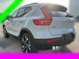 Volvo XC40 Plus B4 FWD 2026