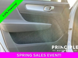 Volvo XC40 Plus B4 FWD 2026