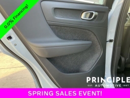 Volvo XC40 Plus B4 FWD 2026