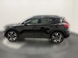 Volvo XC40 Plus B4 FWD 2026
