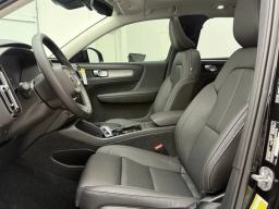 Volvo XC40 Plus B4 FWD 2026