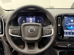 Volvo XC40 Plus B4 FWD 2026