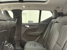 Volvo XC40 Plus B4 FWD 2026