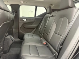 Volvo XC40 Plus B4 FWD 2026