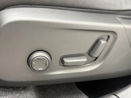 Volvo XC40 Plus B4 FWD 2026