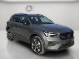 Volvo XC40 Core B4 FWD 2026