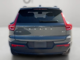 Volvo XC40 Core B4 FWD 2026