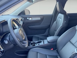 Volvo XC40 Core B4 FWD 2026