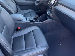 Volvo XC40 Core B4 FWD 2026