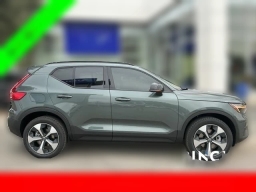 Volvo XC40 Core B4 FWD 2026
