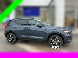 Volvo XC40 Core B4 FWD 2026