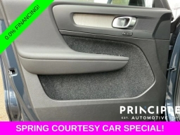 Volvo XC40 Core B4 FWD 2026