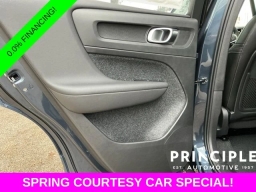 Volvo XC40 Core B4 FWD 2026