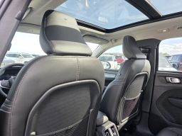 Volvo XC40 Plus B5 AWD 2026