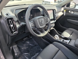 Volvo XC40 Plus B5 AWD 2026