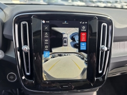 Volvo XC40 Plus B5 AWD 2026