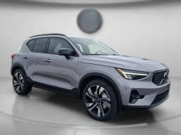 Volvo XC40 Plus B5 AWD 2026