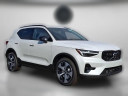 Volvo XC40 B5 AWD Plus 2026