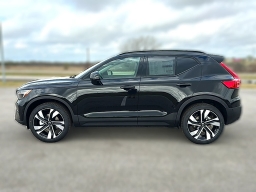 Volvo XC40 Plus B5 AWD 2026