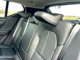 Volvo XC40 Plus B5 AWD 2026