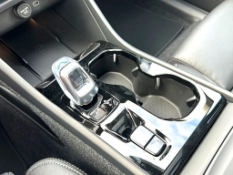 Volvo XC40 Plus B5 AWD 2026