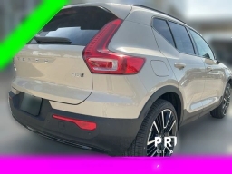 Volvo XC40 Plus B5 AWD 2026