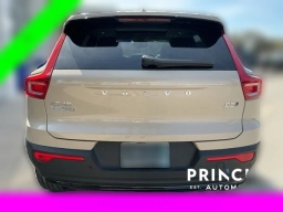 Volvo XC40 Plus B5 AWD 2026