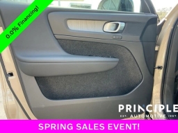 Volvo XC40 Plus B5 AWD 2026