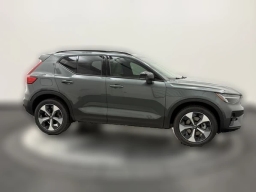Volvo XC40 Plus B5 AWD 2026