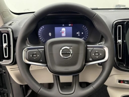 Volvo XC40 Plus B5 AWD 2026