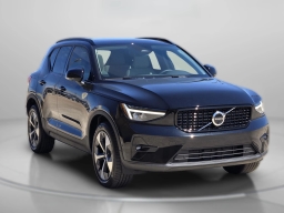 Volvo XC40 Plus B5 AWD 2026