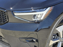 Volvo XC40 Plus B5 AWD 2026