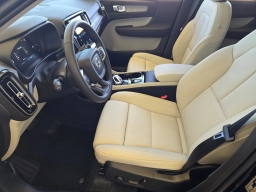 Volvo XC40 Plus B5 AWD 2026