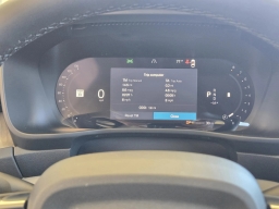 Volvo XC40 Plus B5 AWD 2026