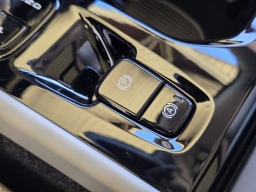 Volvo XC40 Plus B5 AWD 2026