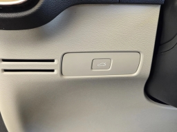 Volvo XC40 Plus B5 AWD 2026