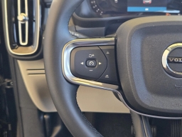 Volvo XC40 Plus B5 AWD 2026