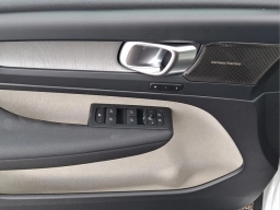 Volvo XC40 Plus B5 AWD 2026