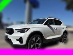 Volvo XC40 Plus B5 AWD 2026
