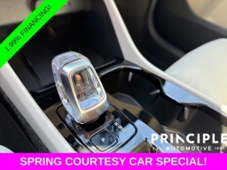 Volvo XC40 Plus B5 AWD 2026