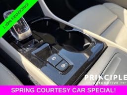 Volvo XC40 Plus B5 AWD 2026