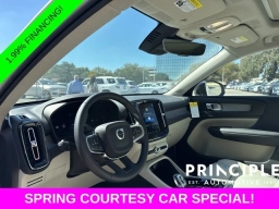 Volvo XC40 Plus B5 AWD 2026