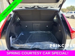 Volvo XC40 Plus B5 AWD 2026