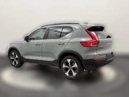 Volvo XC40 Plus B5 AWD 2026