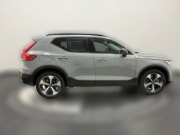 Volvo XC40 Plus B5 AWD 2026