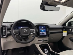 Volvo XC40 Plus B5 AWD 2026