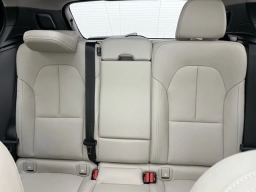 Volvo XC40 Plus B5 AWD 2026