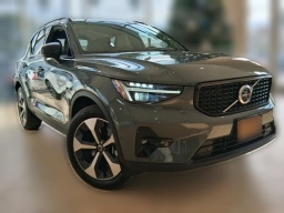 Volvo XC40 Plus B5 AWD 2026